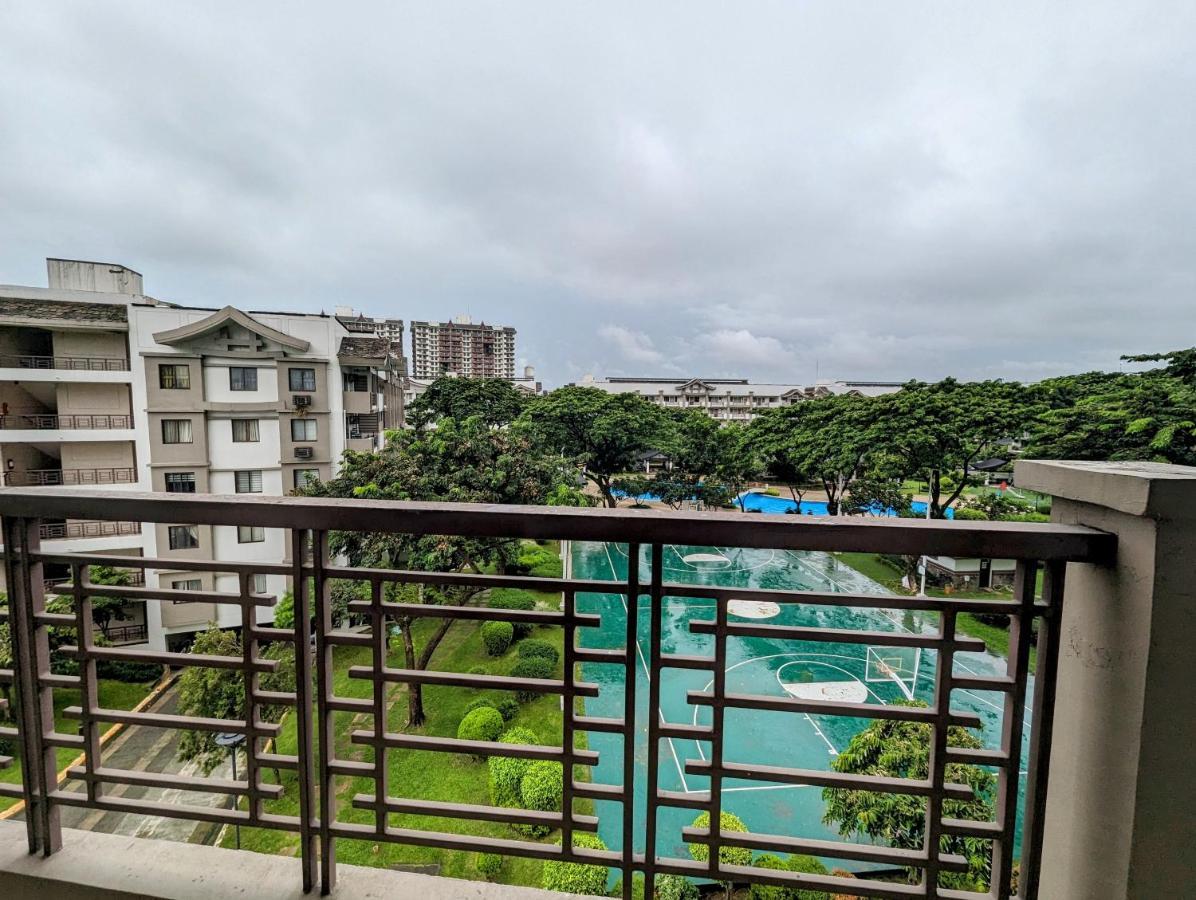 Acacia Estates' The Getaway Taguig Jade Tower Apartment Manila Exterior foto